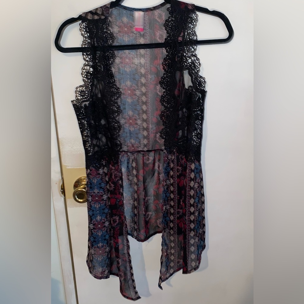 NO BOUNDARIES WOVEN SHEER LACE TUNIC VEST